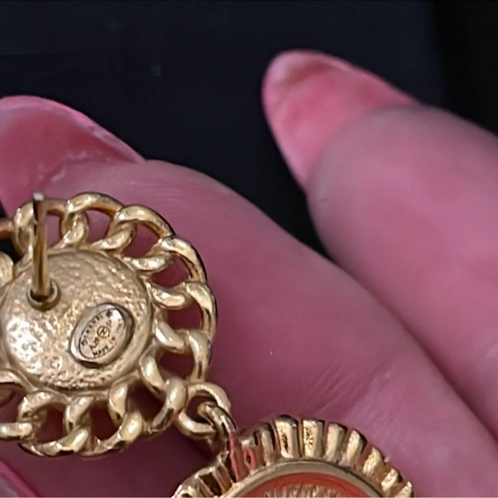 Chanel large earrings‎